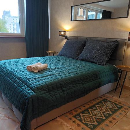 Green Apartament W Centrum Варшава Экстерьер фото