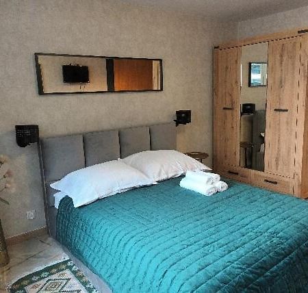 Green Apartament W Centrum Варшава Экстерьер фото