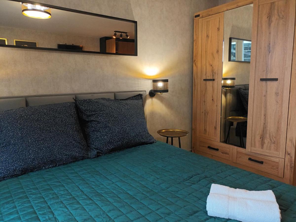 Green Apartament W Centrum Варшава Экстерьер фото
